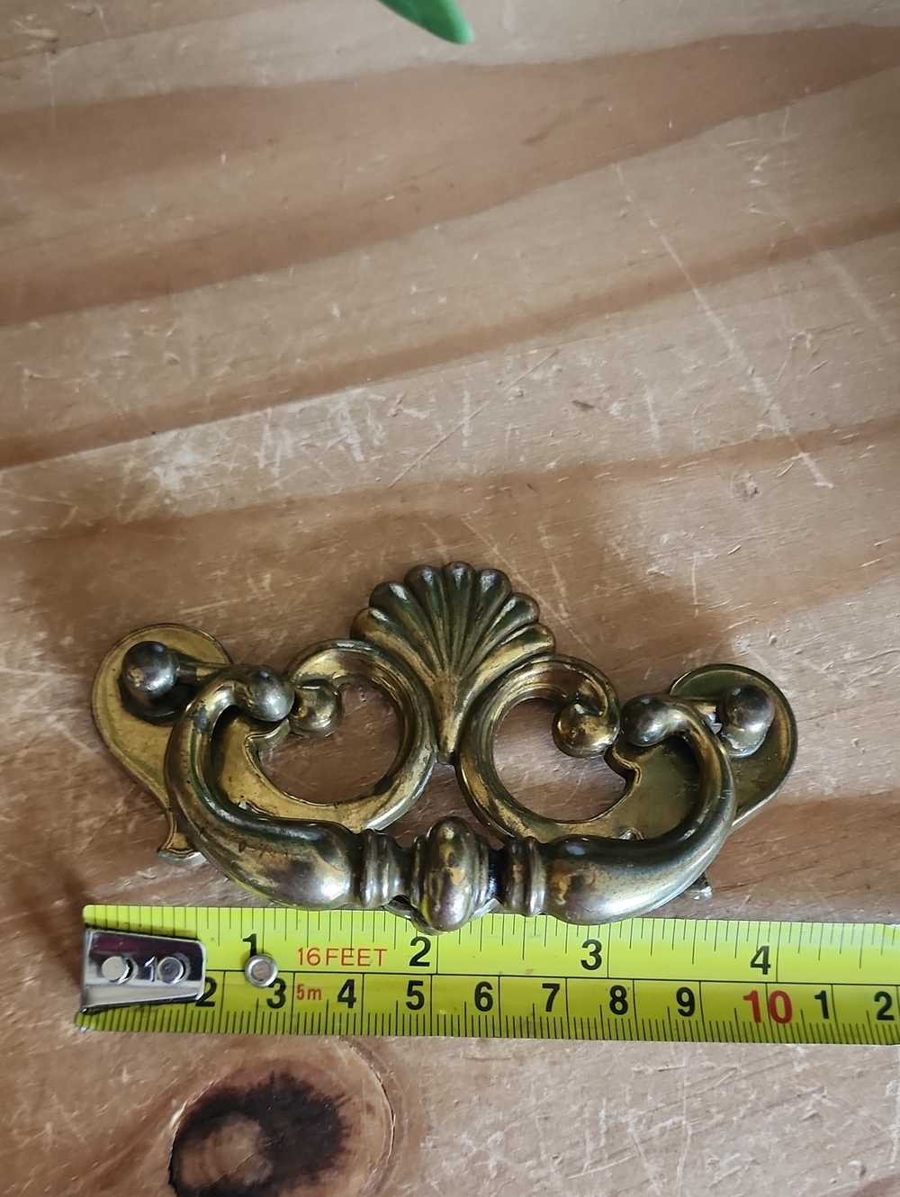 Set of 6 Brass Chippendale Bail Drawer Pulls - Picture 9 of 11